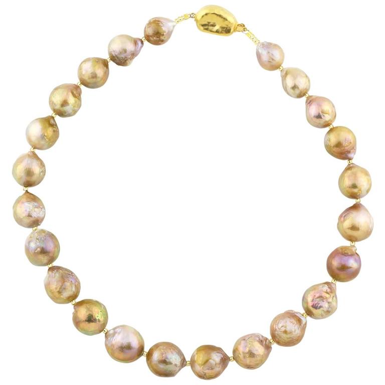 Elegant golden Pearl necklace