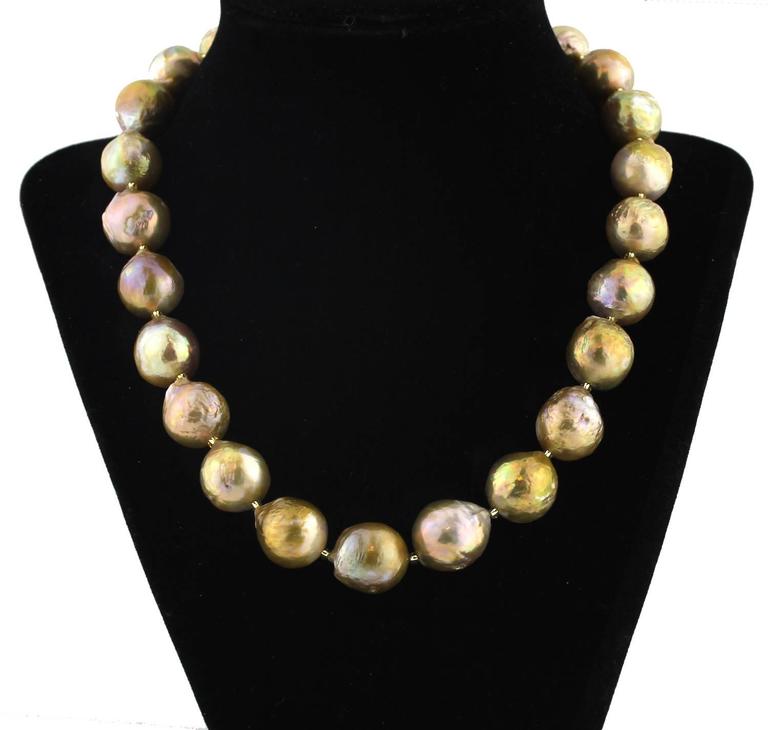 Golden color Wrinkle Pearls necklace