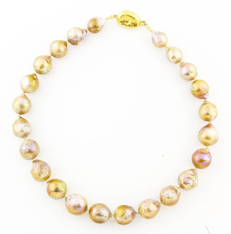 Elegant golden Pearl necklace
