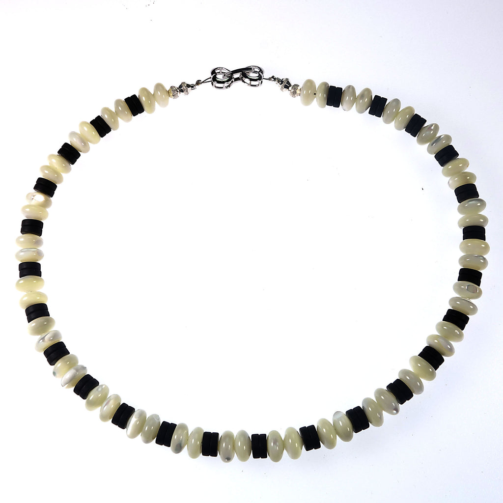 Choker of Mother of Pearl and Black Onyx