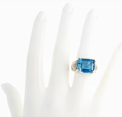 9 Carat Blue Topaz and Diamond White Gold Ring