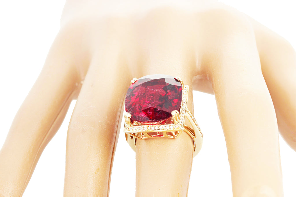 16.21 Carat Red Glittering Tourmaline and Diamond 14KT Yellow Gold Ring